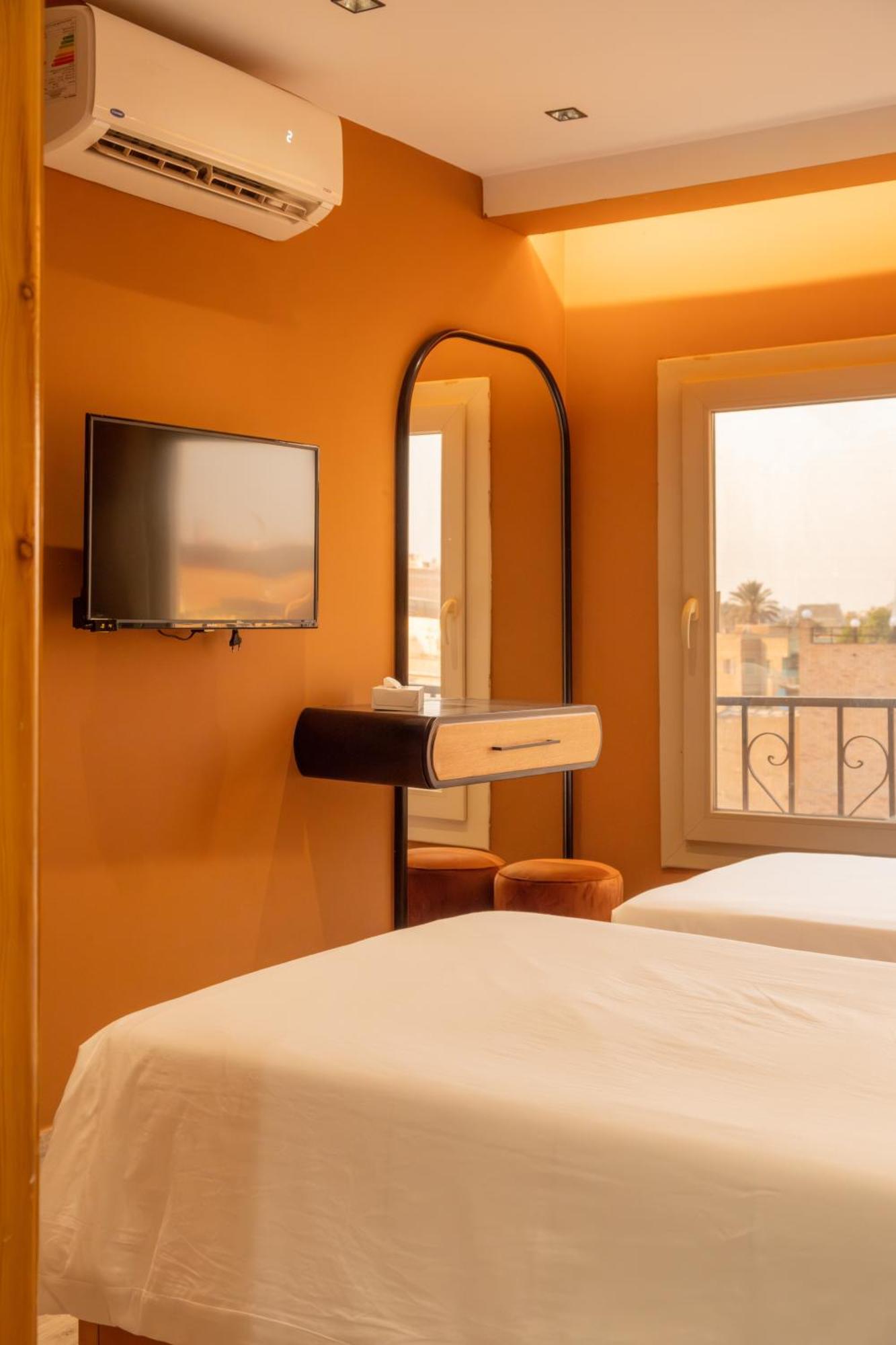 Jimmy Pyramids Hotel Kafrat al Jabal Bagian luar foto