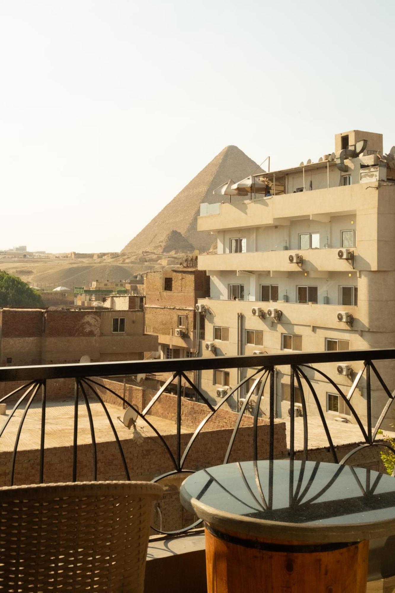 Jimmy Pyramids Hotel Kafrat al Jabal Bagian luar foto